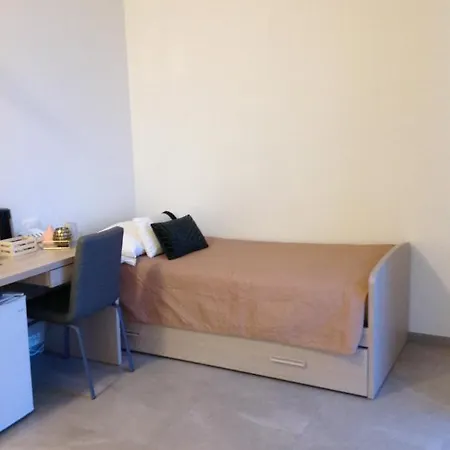 بيت ضيافة Affittacamereirosmarini فيرناتْسا