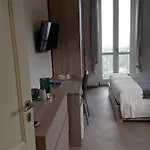 Affittacamereirosmarini 게스트하우스 3*