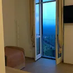 게스트하우스 Affittacamereirosmarini 3*
