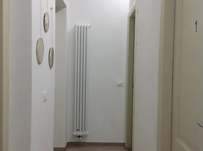 게스트하우스 Affittacamereirosmarini 3*